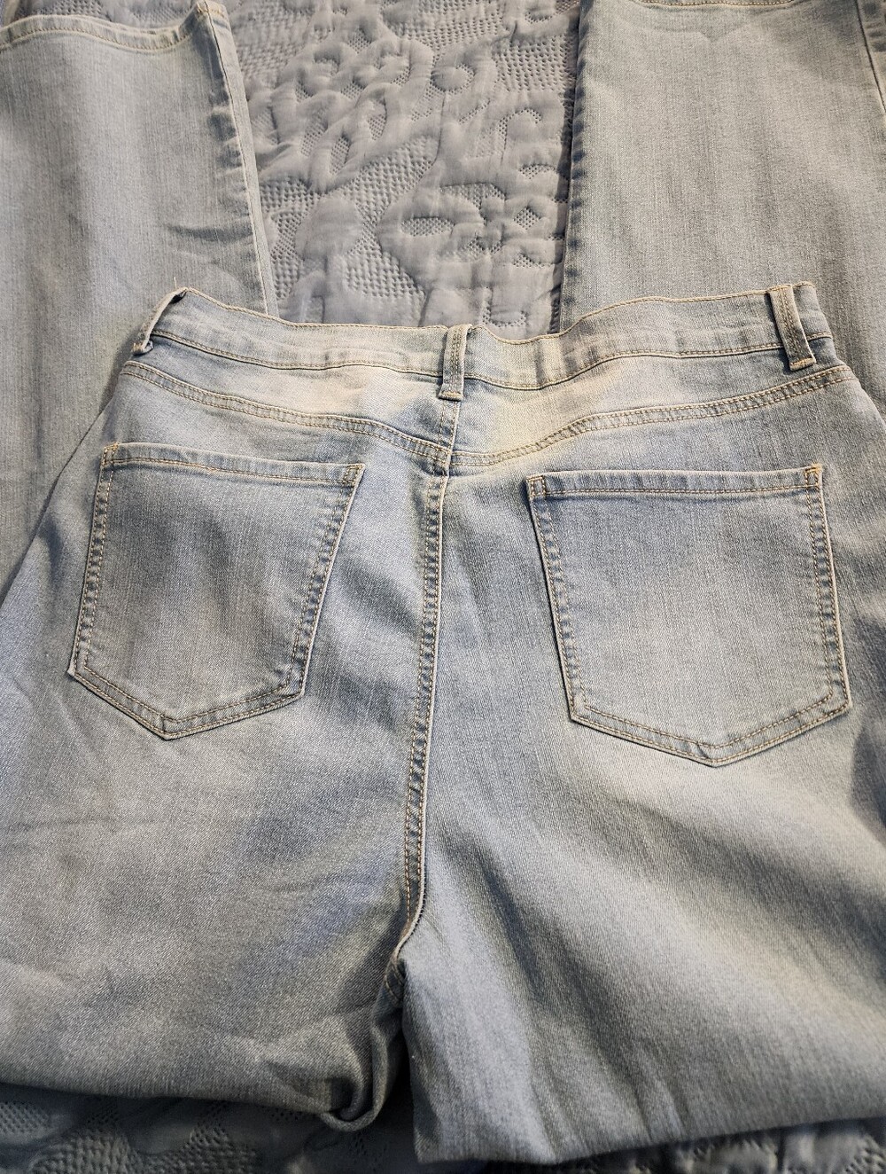 Classic Straight Fit Woman's Jeans in Dark Blue